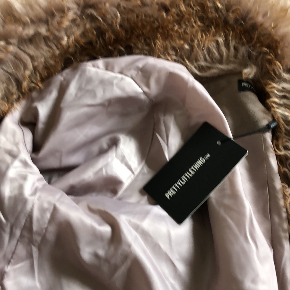 NWT PrettyLittleThing Penny Lane Brown Trench Coat with Faux Fur Trim - Picture 3 of 6